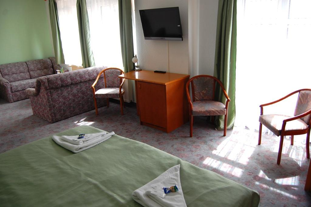 Hotel Am Markt Eckartsberga Exterior foto